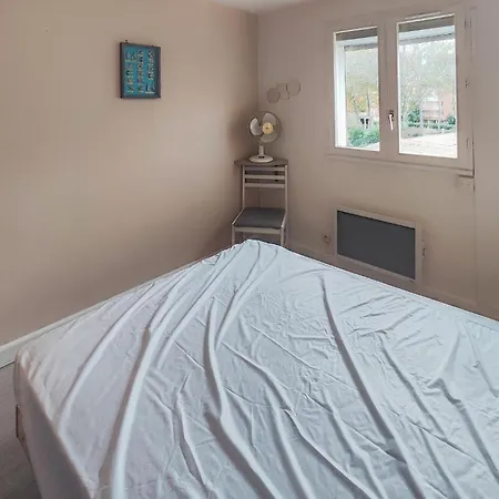1 Bedroom Lovely In Appartement Agde